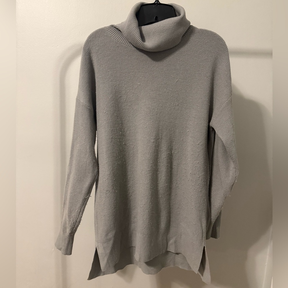 Marled Gray Waffle-Knit Sweater, size small